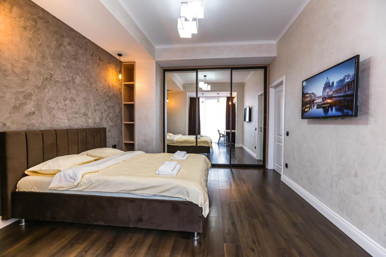 Апартаменти Sky House Premium Rent Кишинів Екстер'єр фото